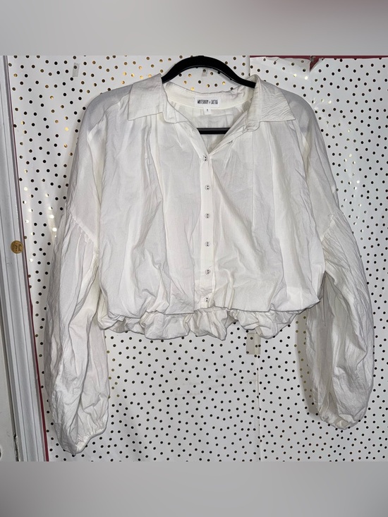 Lizard Thicket Tops - Whiteroom + Cactus White Cropped Button-Down Blouse with Balloon Sleeves